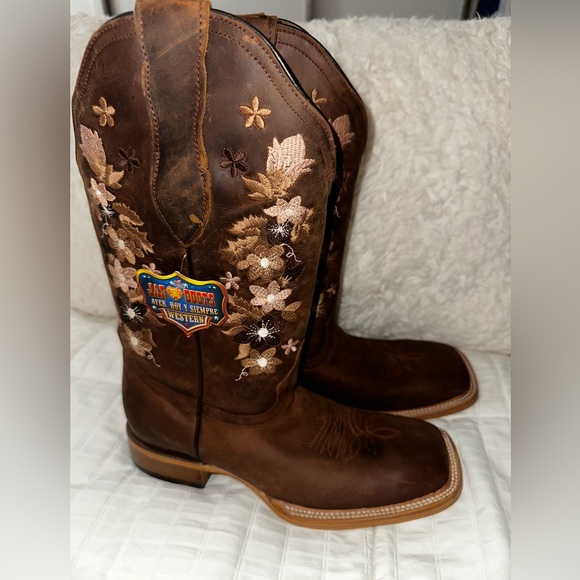 Westerboots - Picture 2 of 3